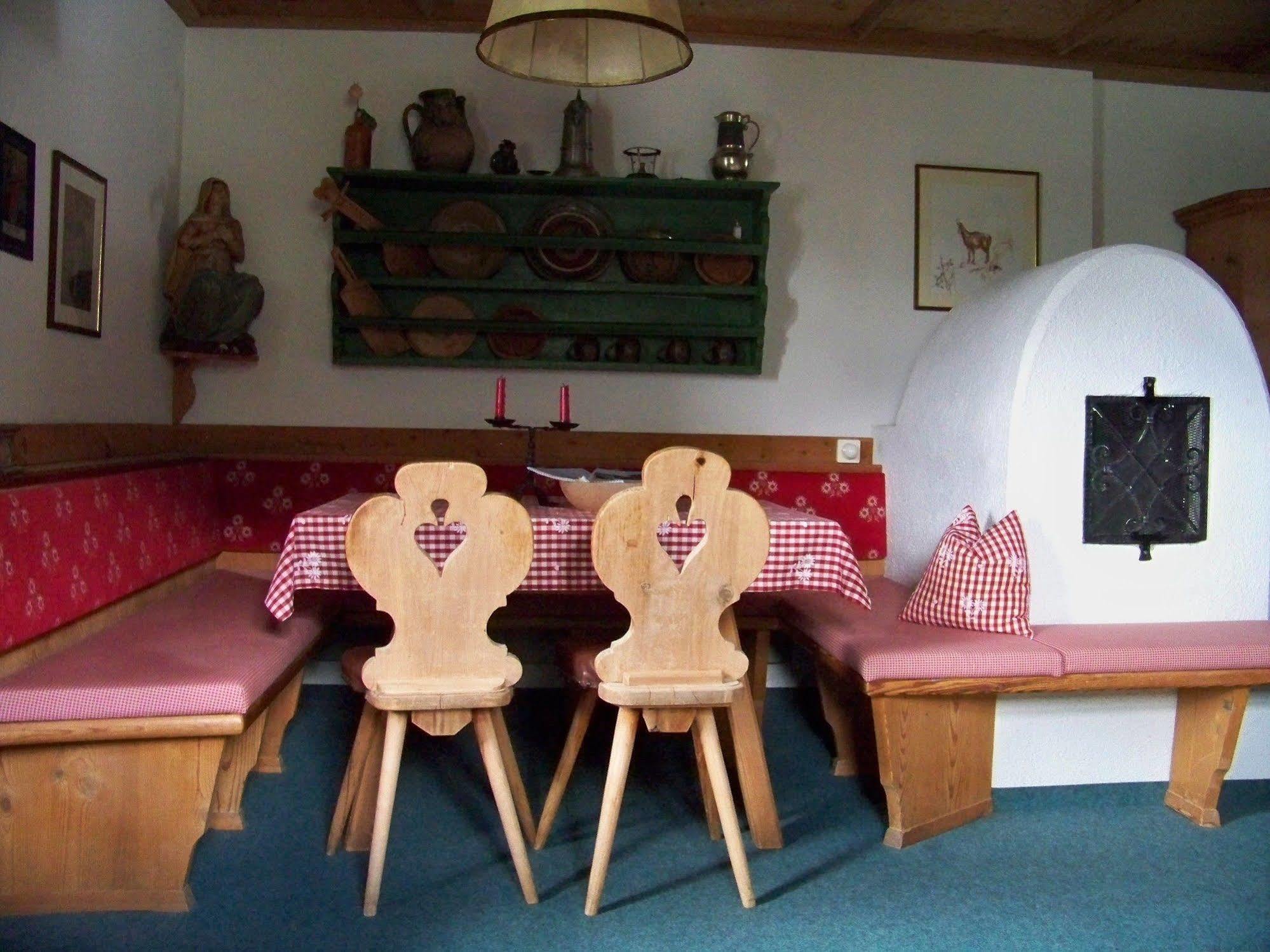 Gaestehaus Bichl Umhausen